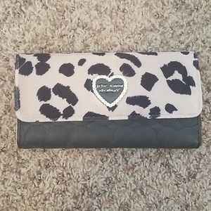 Betsey Johnson wallet